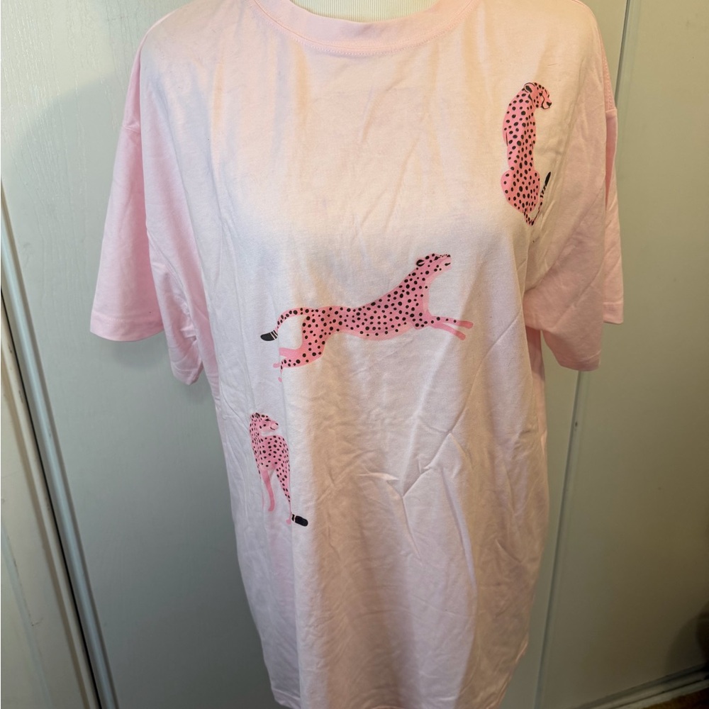 Women’s Pink Cheetah Print Tee